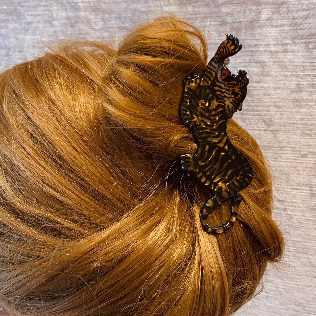 "Attack" Style Tiger Hair Clip