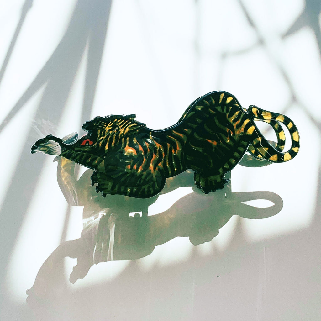 "Attack" Style Tiger Hair Clip