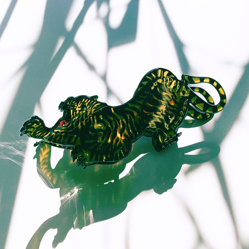 "Attack" Style Tiger Hair Clip