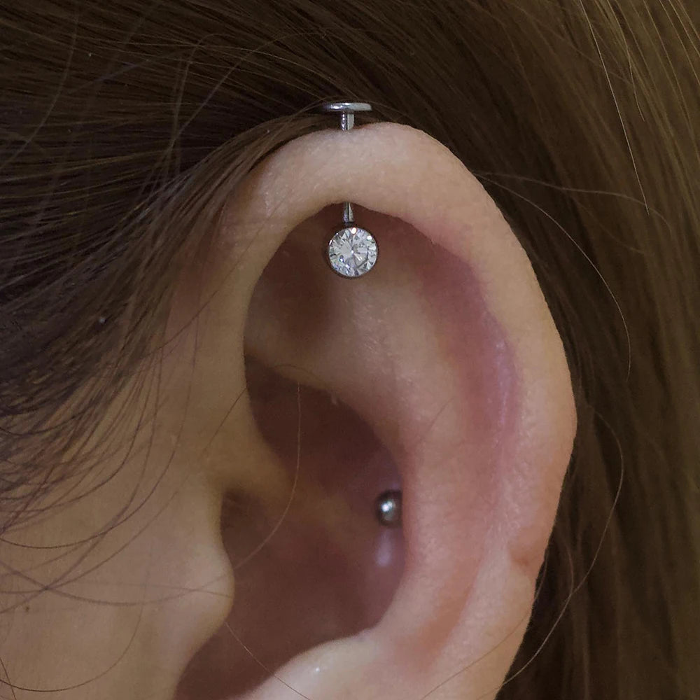 Right Grand ASTM F136 Titanium 16G Single Round CZ Vertical Helix Earring Internally Threaded Cartilage Stud Ear Piercing