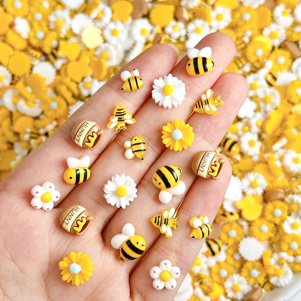 30PCS 3D Cartoon Cute Yellow Bee Nail Art Charms Creative Chubby Honey Can Sunflower Daisy Resin Nail Decorations for DIY Nails