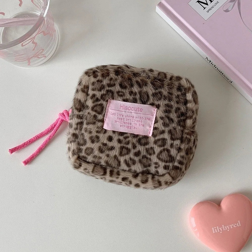 New Leopard Print Makeup Pouch Large Capacity Cosmetic Bag Multipurpose Sanitary Pads Bag