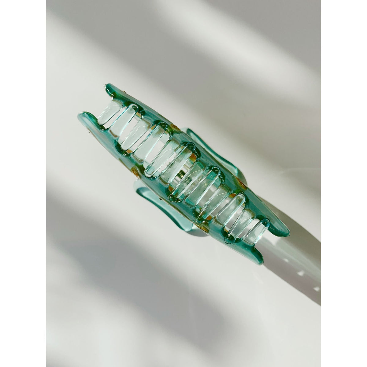Velvet Claws Goldfish Hair Clip | School of Gold Fish Hair Claw